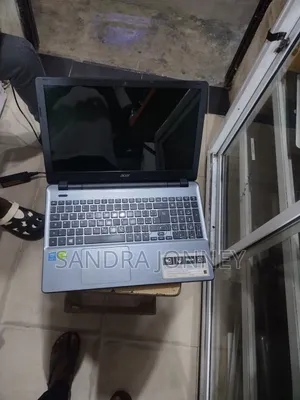 Laptop Acer Aspire E5 8GB Intel Core I3 HDD 500GB