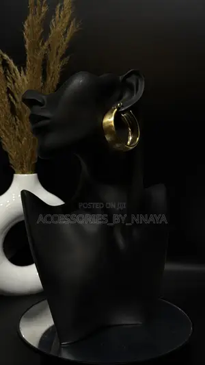 Bold Gold Earring