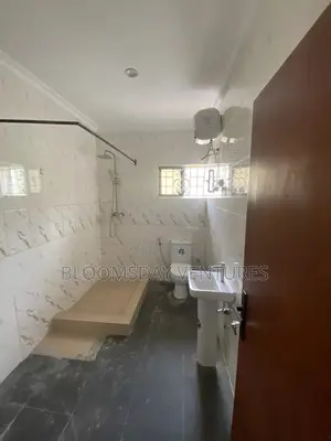 4bdrm Duplex in Magodo Gra Phase 1 for rent