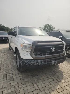 Toyota Tundra SR5 5.7L V8 w/FFV 4x2 Double Cab 6.6 ft. box 145.7 in. WB