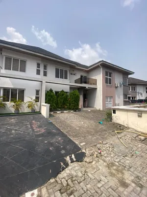 4bdrm Duplex in Pinnock Beach Estate, Osapa london for rent