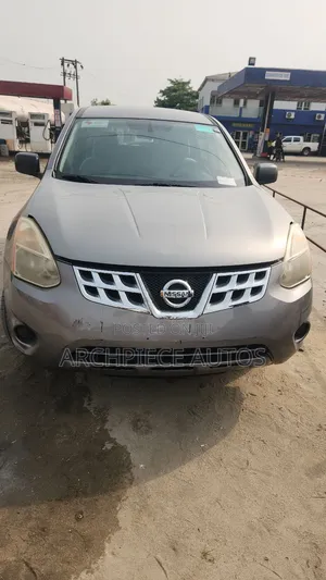 Nissan Rogue S 2013 Beige