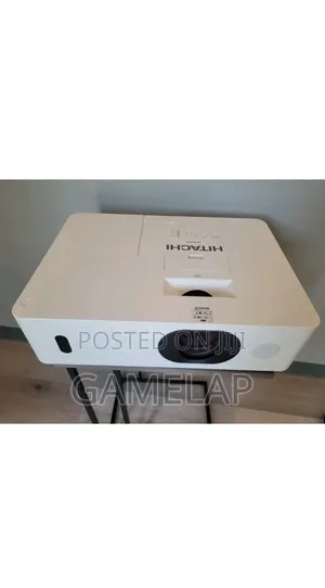 Hitachi Projector Cp Wu550 Wuxga 3lcd (American )Home, Office,Cinema