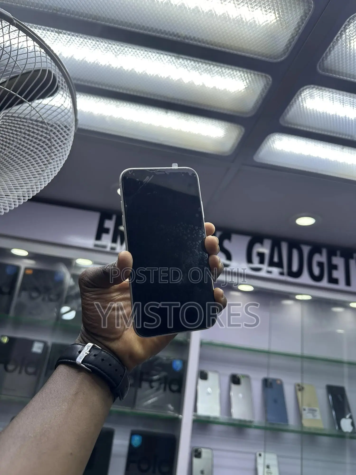 New Apple iPhone 11 64 GB Black