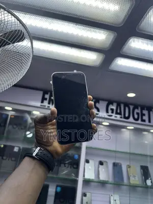 New Apple iPhone 11 64 GB Black