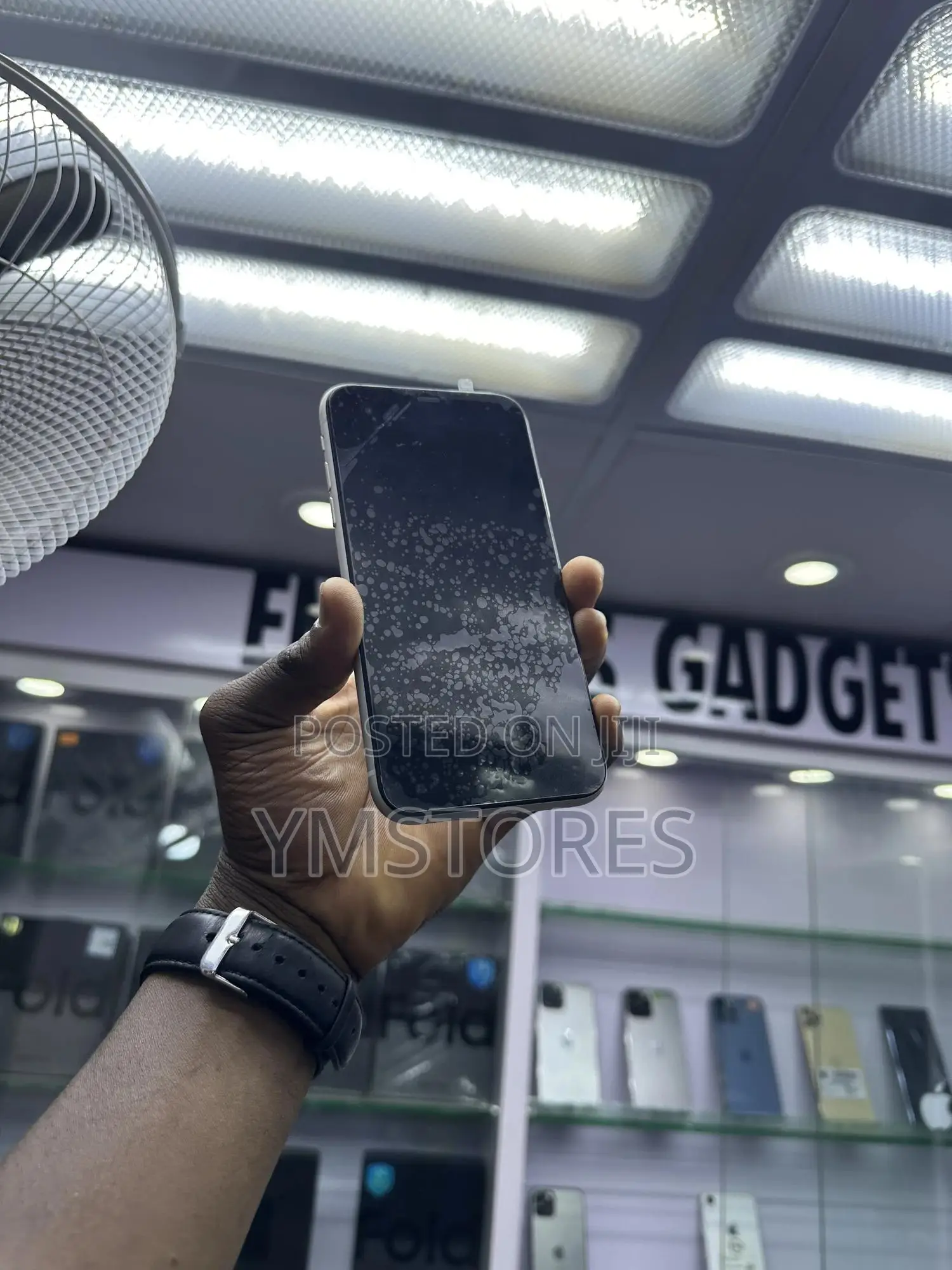 New Apple iPhone 11 64 GB Black