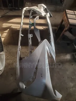 Front Bumper Es350 2020