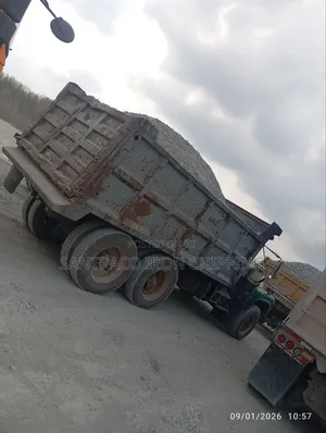 Premium Black Chippings and Granite
