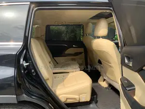 Toyota Highlander Limited 4dr SUV AWD (3.5L 6cyl 6A) 2014 Black