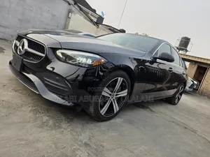 Mercedes-Benz C300 2023 Black