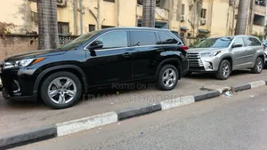 Toyota Highlander XLE 4dr SUV AWD (3.5L 6cyl 6A) 2015 Blue