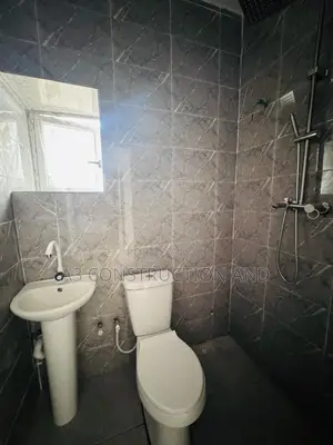 2bdrm Duplex in Atoyebi Courts,, Basorun for rent