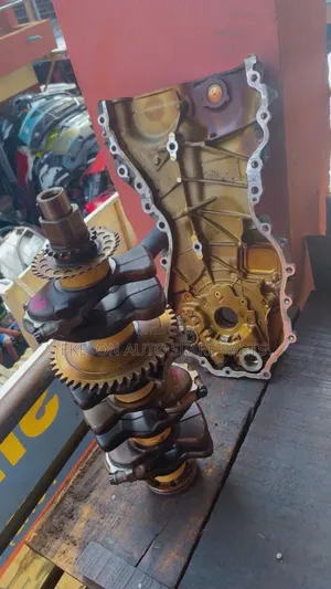 Tokunbo Crankshaft and Oil Pump for 2ar , Venza, Rav4, 4plug