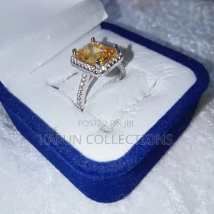 High Quality Moissanite Engagement Ring
