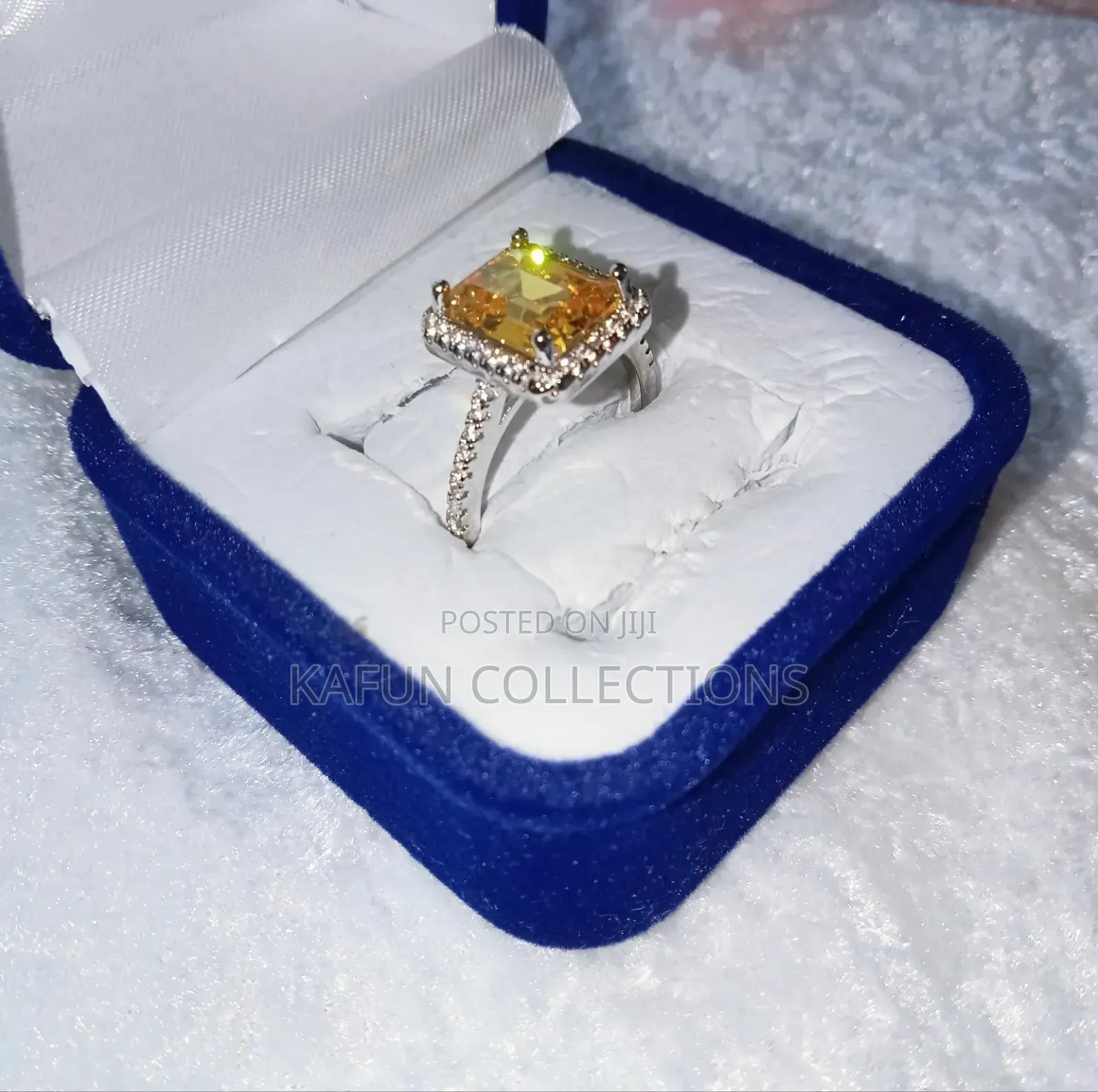 High Quality Moissanite Engagement Ring