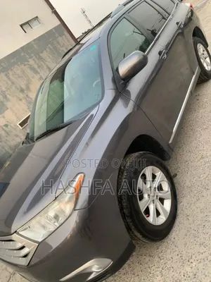 Toyota Highlander SE 2011 Gray