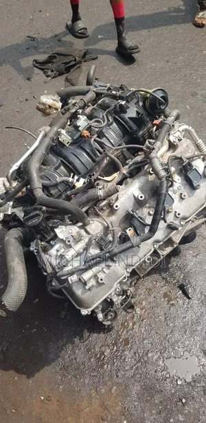 Toyota 1ur Engine