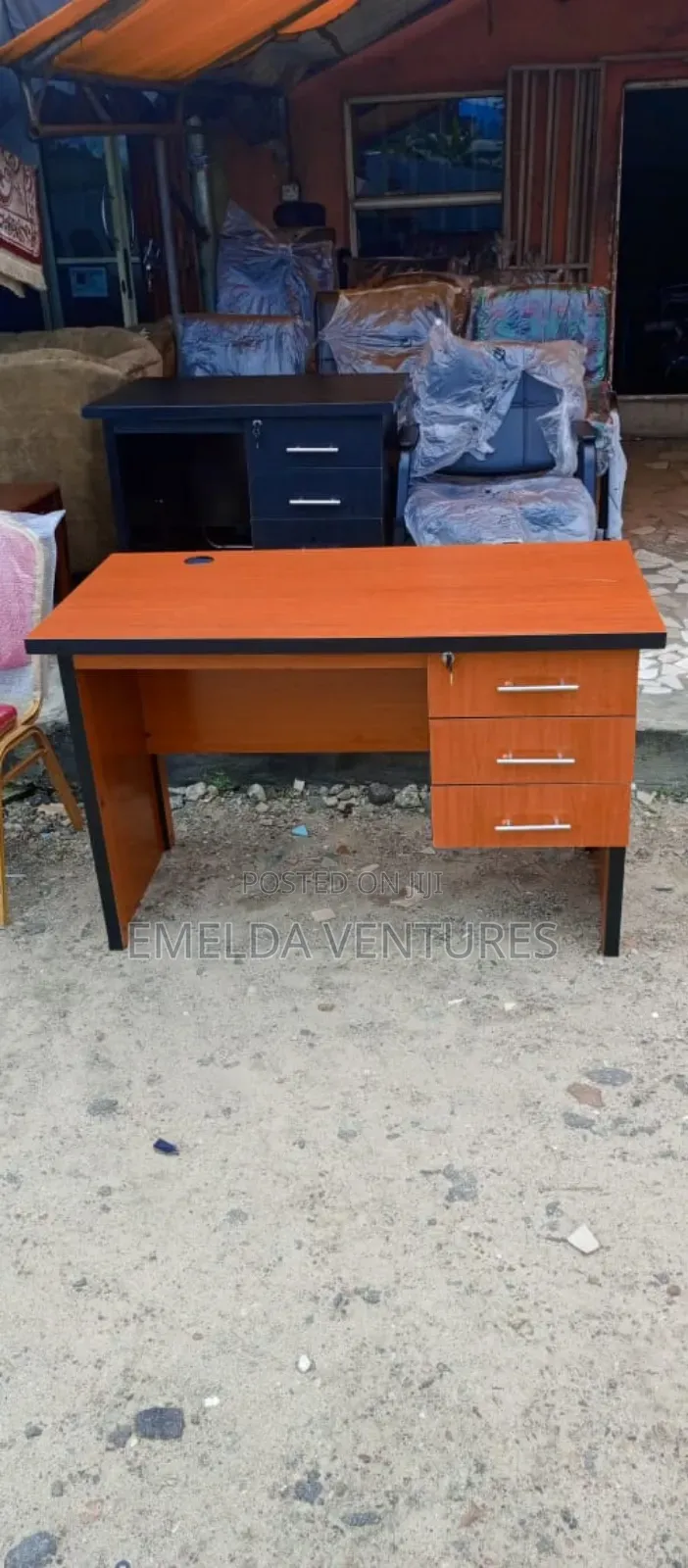 Quality Office Table With Drawer