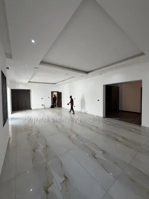 7bdrm Mansion in Asokoro Main for sale