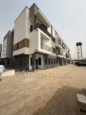4bdrm Duplex in Jahi for sale