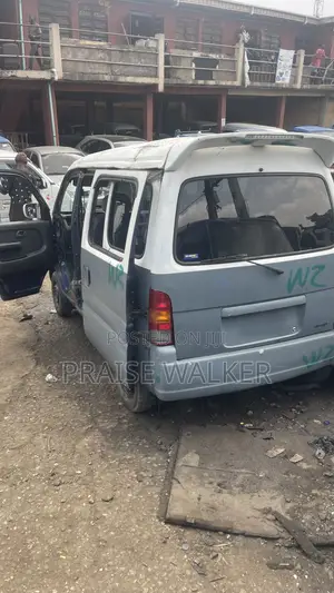 Suzuki APV Minibus 2010 Silver