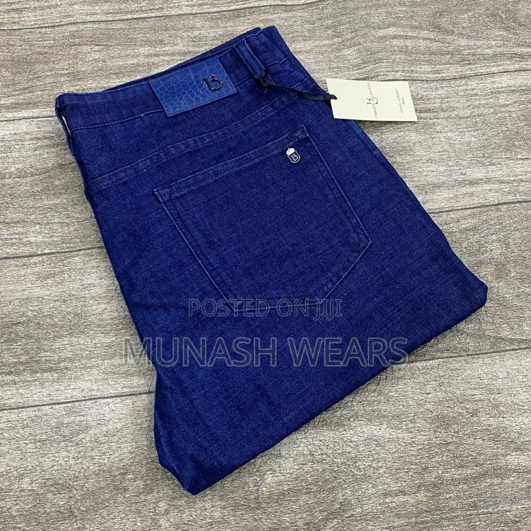 Classic Tommy Men Jean 32-42 Available