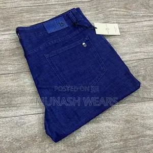 Classic Tommy Men Jean 32-42 Available