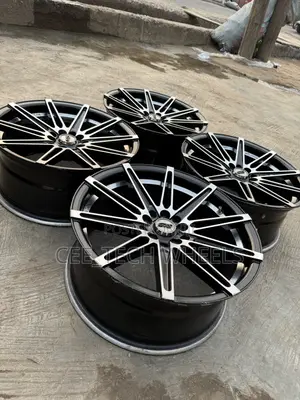 Luxury 17-inch Wheel For Different Users Its Universal Hole