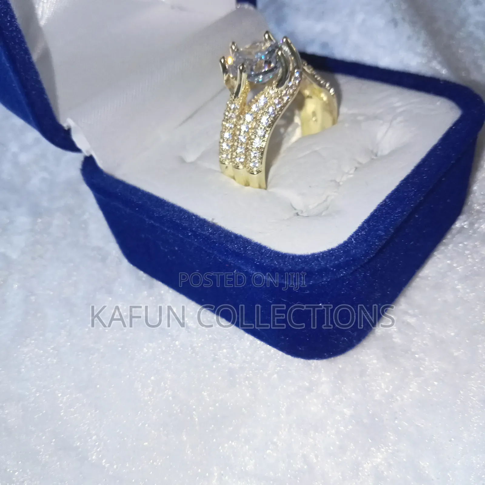 Zirconia Solid Gold Luxury Engagement/Proposal Ring