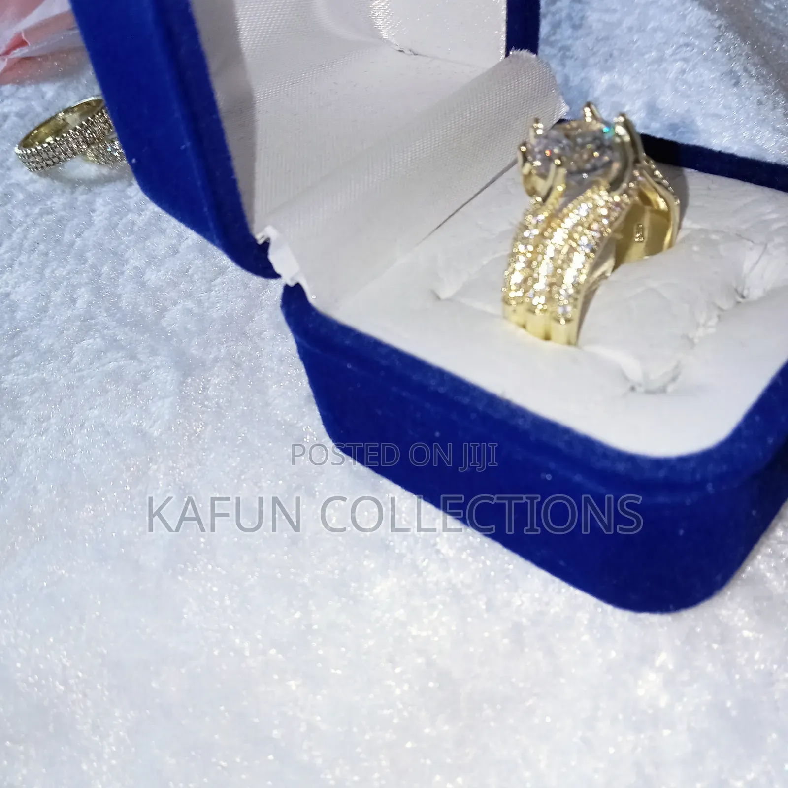 Zirconia Solid Gold Luxury Engagement/Proposal Ring