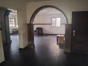 11bdrm Duplex in Lagos, Agric for sale