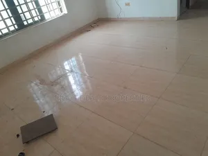 3bdrm Townhouse / Terrace in Dawaki for rent