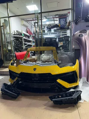 Lamborghini Urus Complete Front Cut