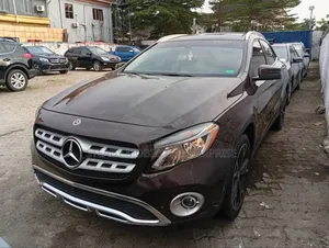 Mercedes-Benz GLA 250 2018 Brown
