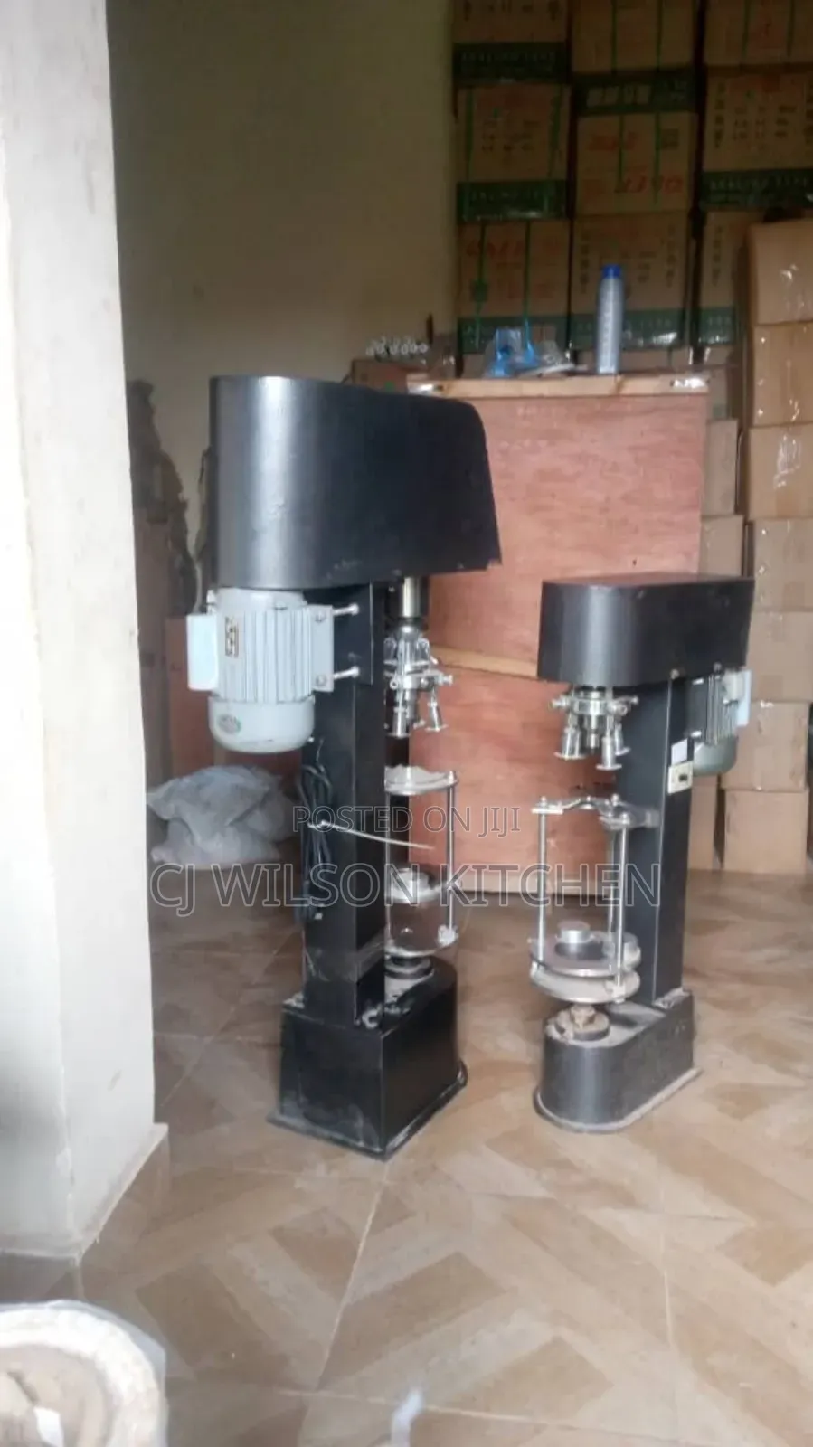 Plastic Capping Machine