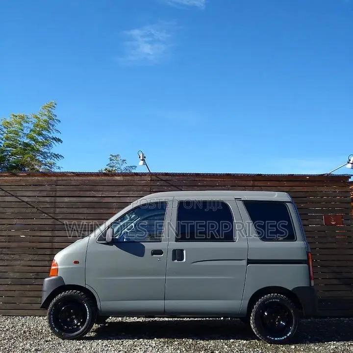 Daihatsu Hijet 2007 White