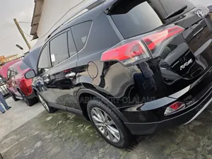 Toyota RAV4 2017 Blue