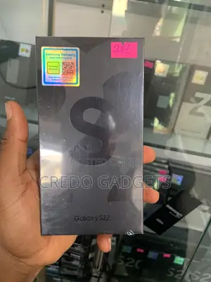 New Samsung Galaxy S22 5G 128 GB Black