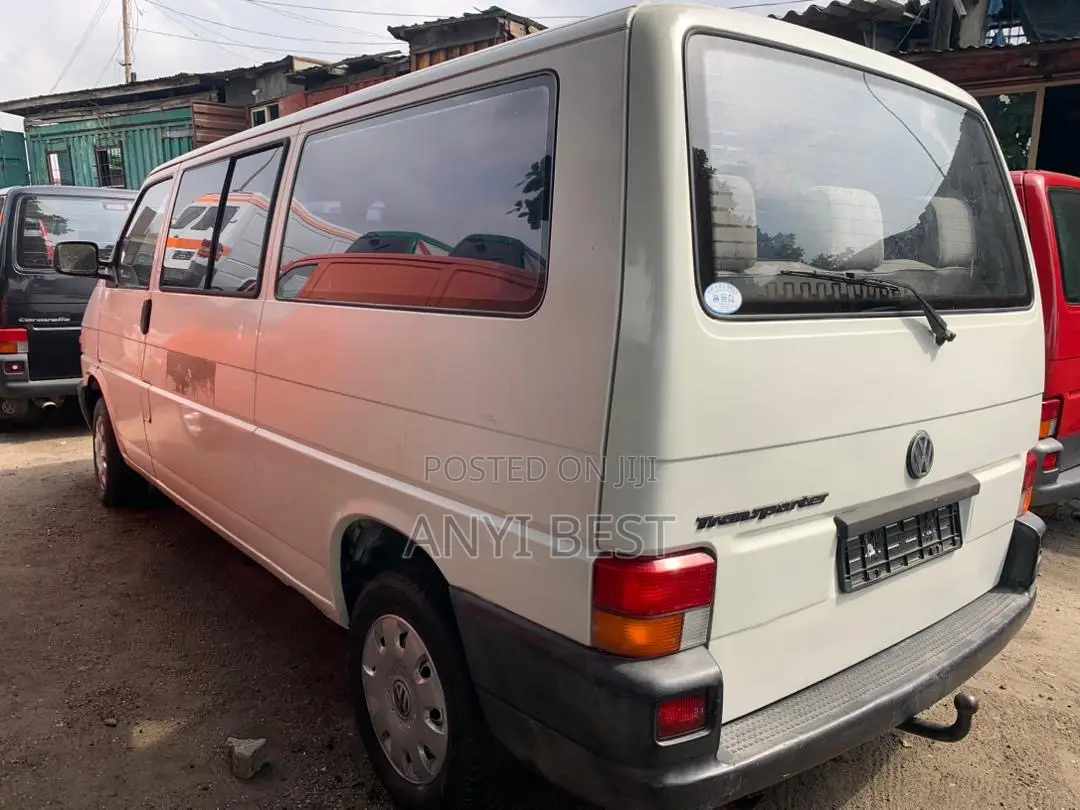 Volkswagen Transporter 2002 White