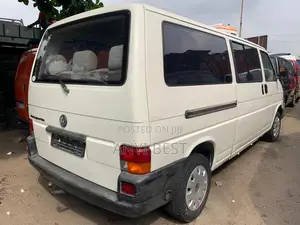 Volkswagen Transporter 2002 White