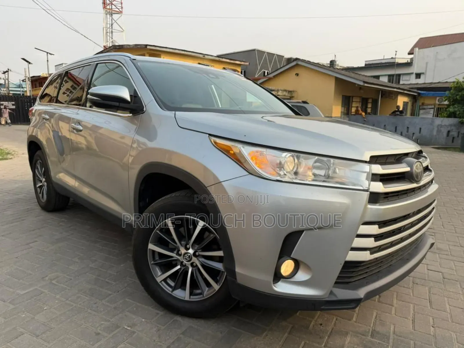 Toyota Highlander XLE 2019 Silver