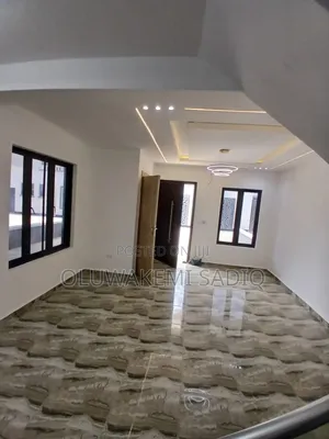 4bdrm Duplex in Ogudu Gra for rent