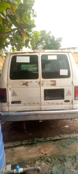 Ford E250 2006 White