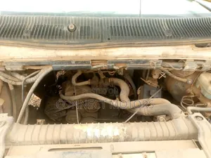 Ford E250 2006 White