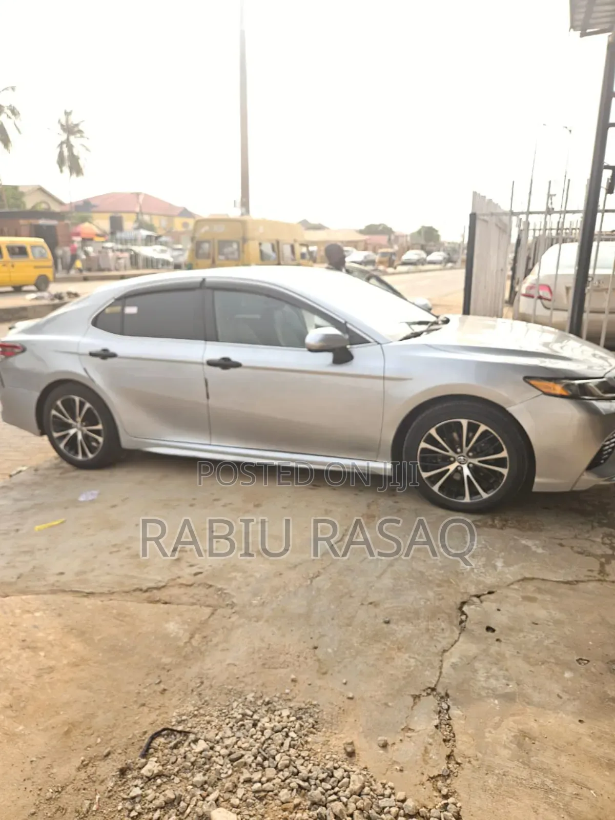 Toyota Camry 2018 Silver