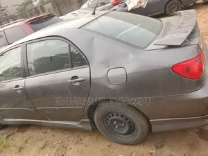 Toyota Corolla 2005 Gray
