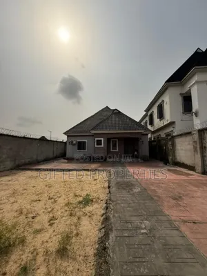 2bdrm Bungalow in Deeper Life Off, Port-Harcourt for sale