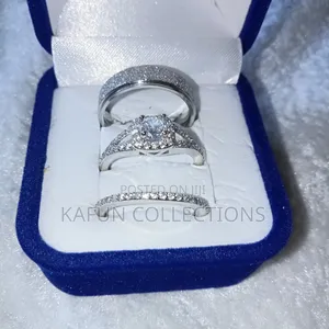 Non-tarnishing Simple Design Zirconia And Steel Wedding Rings Set