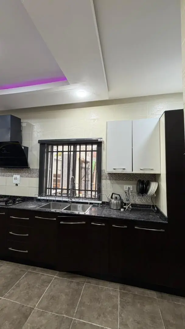 5-Bedroom Shortlet Apartment