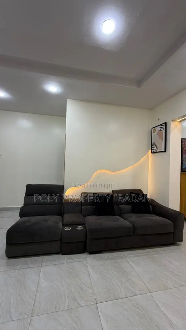 5-Bedroom Shortlet Apartment